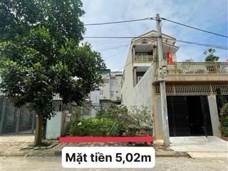 Chính chủ bán cắt lỗ 200tr mảnh đất mặt đường ql21, trung tâm thị trấn, dt 99m2 giá 680tr bao phí