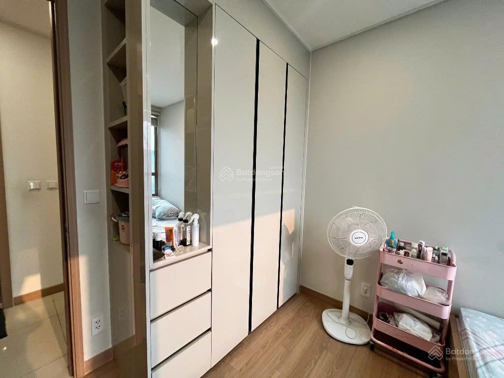 Chuyển nhà cần bán gấp căn hộ 2pn  101m2. giá bán 14,4 tỷ