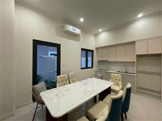 Cần cho thuê căn biệt thự,San hô, view công viên giá rẻ hướng Đông nam Vinhomes.giá 7tr500