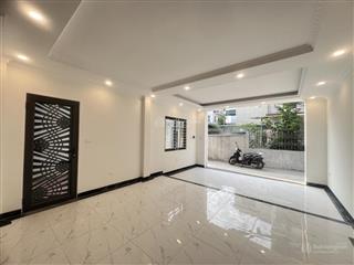 Hiếm, căn 6 tầng thang máy lô góc phúc lợi long biên chỉ 8,1 tỷ
