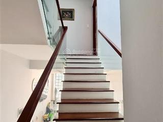 Nhà đường 882,phú hữu,66m giá 6.3tỷ thương lượng