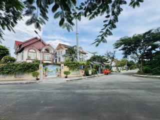 Biệt thự, kdc trí kiệt, liên phường, đx. hợp
dt 8x30
giá 24 tỷ ( thương lượng )