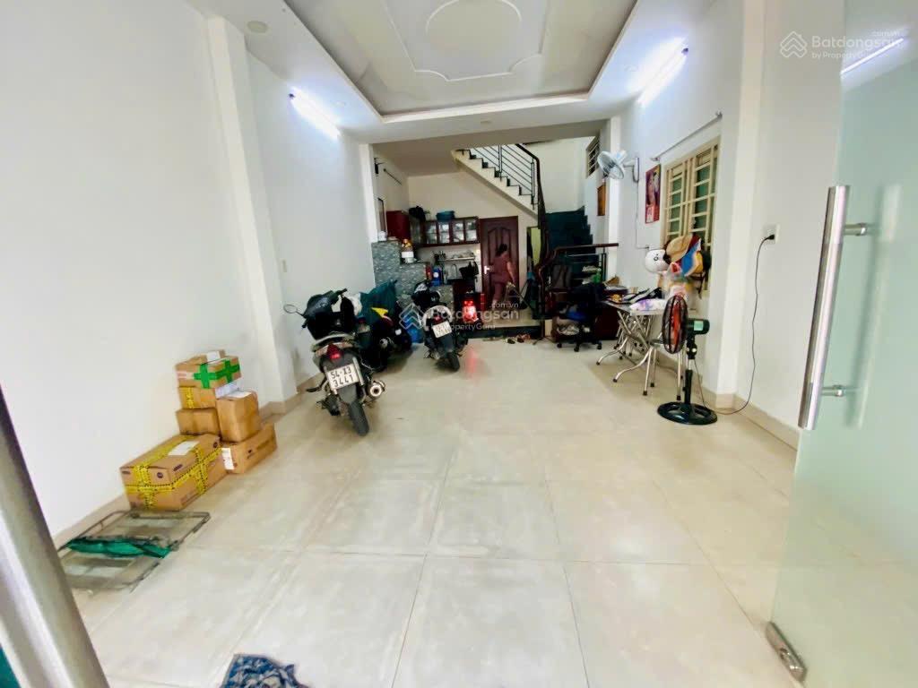 Nhà 2 tầng, hồ bá phấn, xn, ga metro. dt 10x20m. giá 10,5 tỷ (thương lượng)
