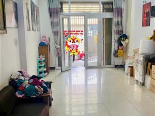 Mt 3 tầng, đường26 phước long a,q9
dt 4x21m ( sổ vuông )
giá 9,2 tỷ ( thương lượng )