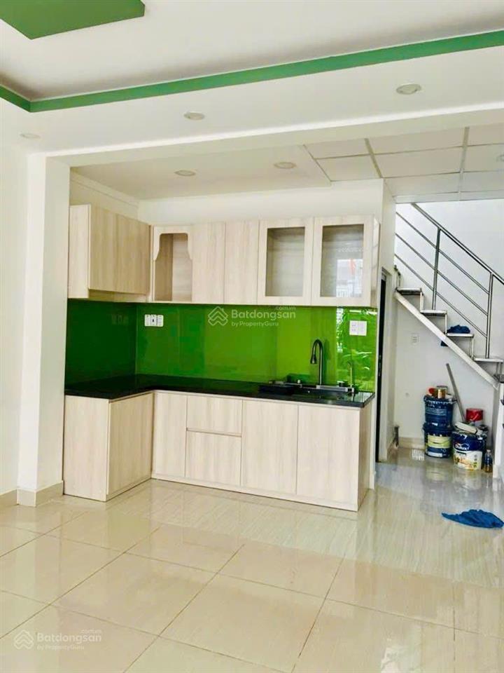 Nhà 2 tầng, hồ bá phấn,phước long a, q9
dt 4,4*11m ( vuông vức )
giá 5,3 tỷ ( thương lượng )