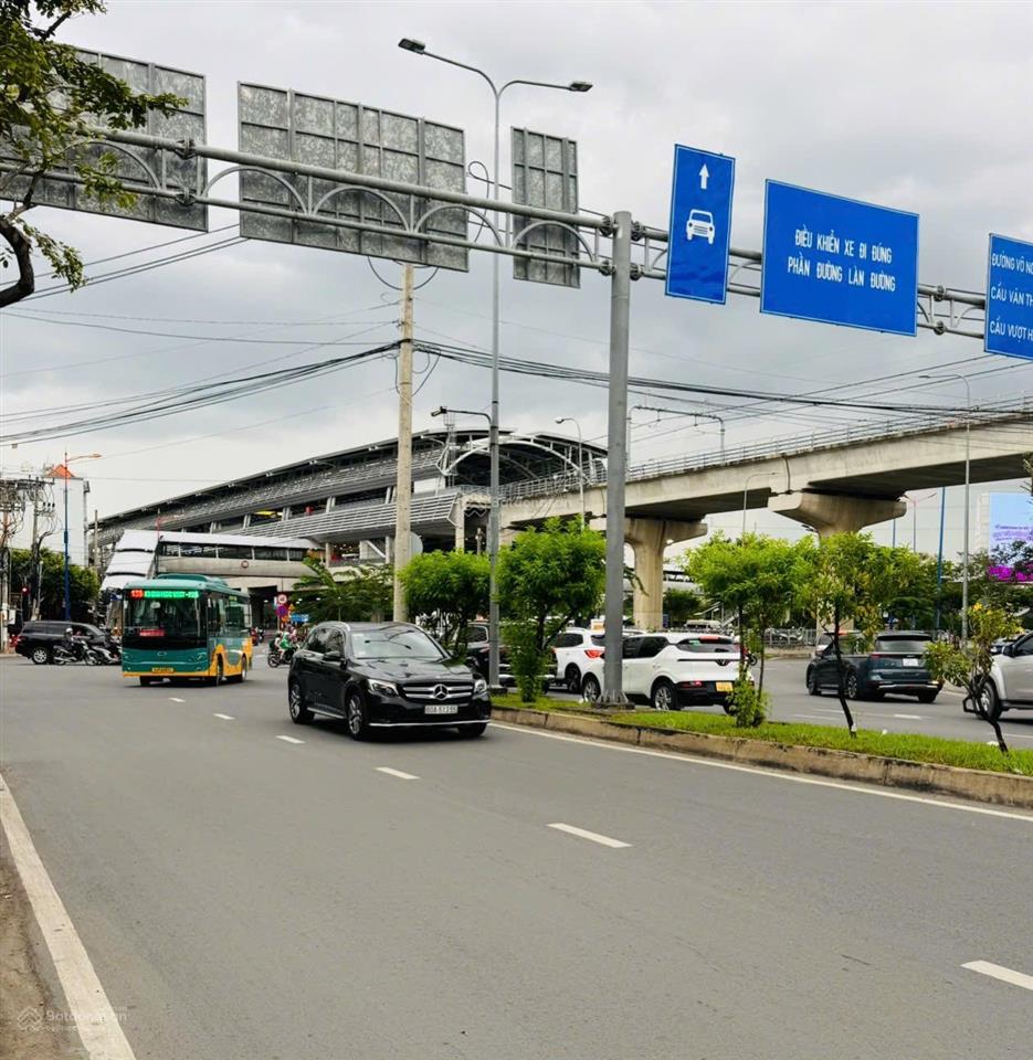 Bán nhà lã xuân oai,lê văn việt,khu đồng bộ hẻm ô tô,thủ đức!!