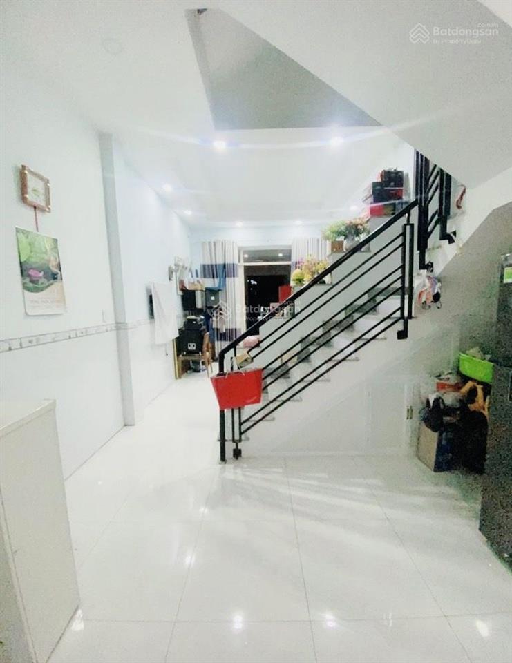 Bán nhà 3 tầng trường lưu đông tăng long,ô tô đỗ cửa,long trường,vip!!