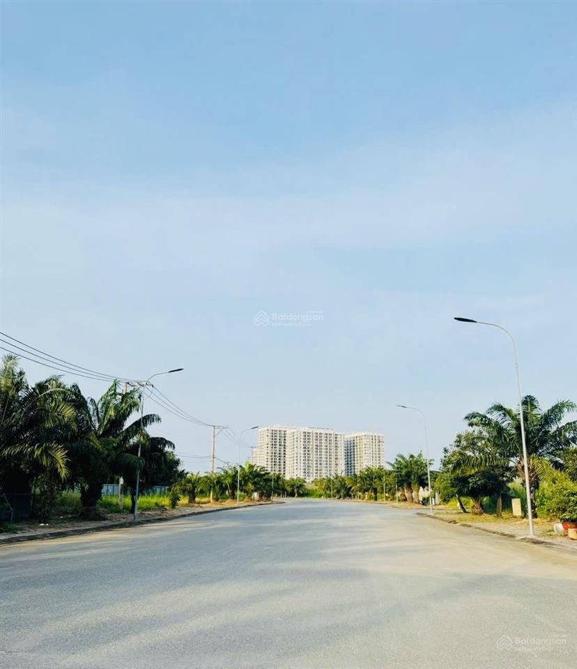 Bán nhà 3 tầng trường lưu đông tăng long,ô tô đỗ cửa,long trường,vip!!