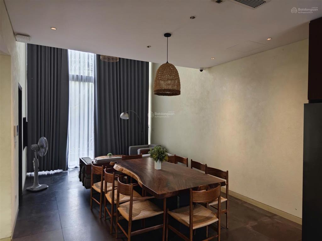 Chủ xuất ngoại cần chuyển nhượng biệt thự căn mẫu casamia calm. full nội thất, dòng tiền ổn định