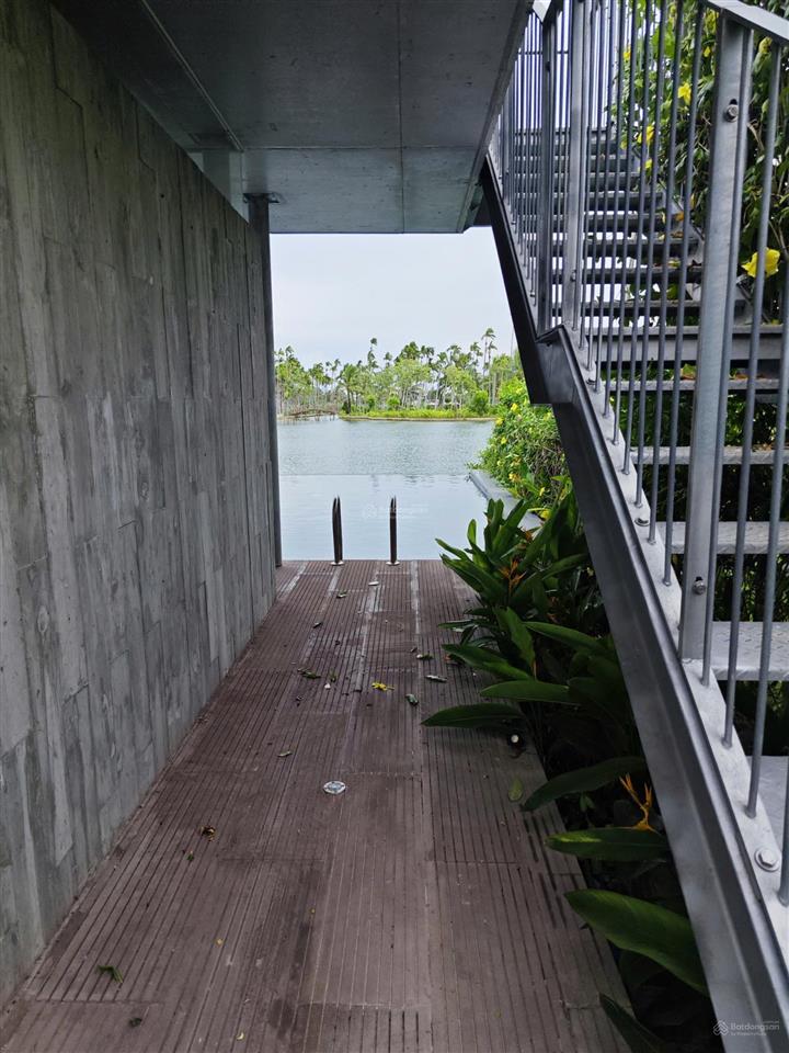 Chủ xuất ngoại cần chuyển nhượng biệt thự căn mẫu casamia calm. full nội thất, dòng tiền ổn định