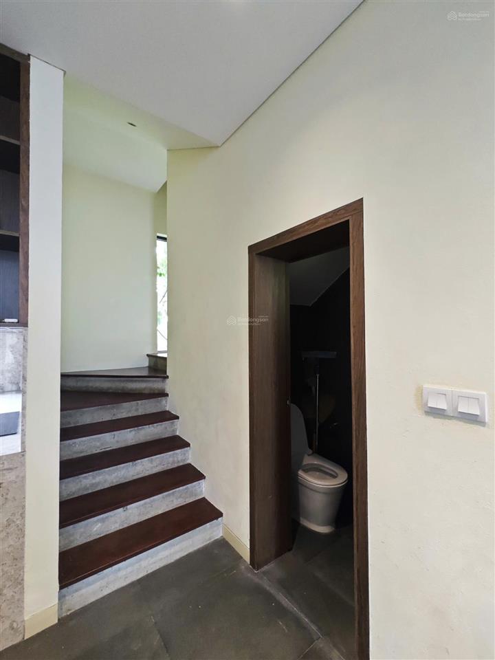 Chủ xuất ngoại cần chuyển nhượng biệt thự căn mẫu casamia calm. full nội thất, dòng tiền ổn định