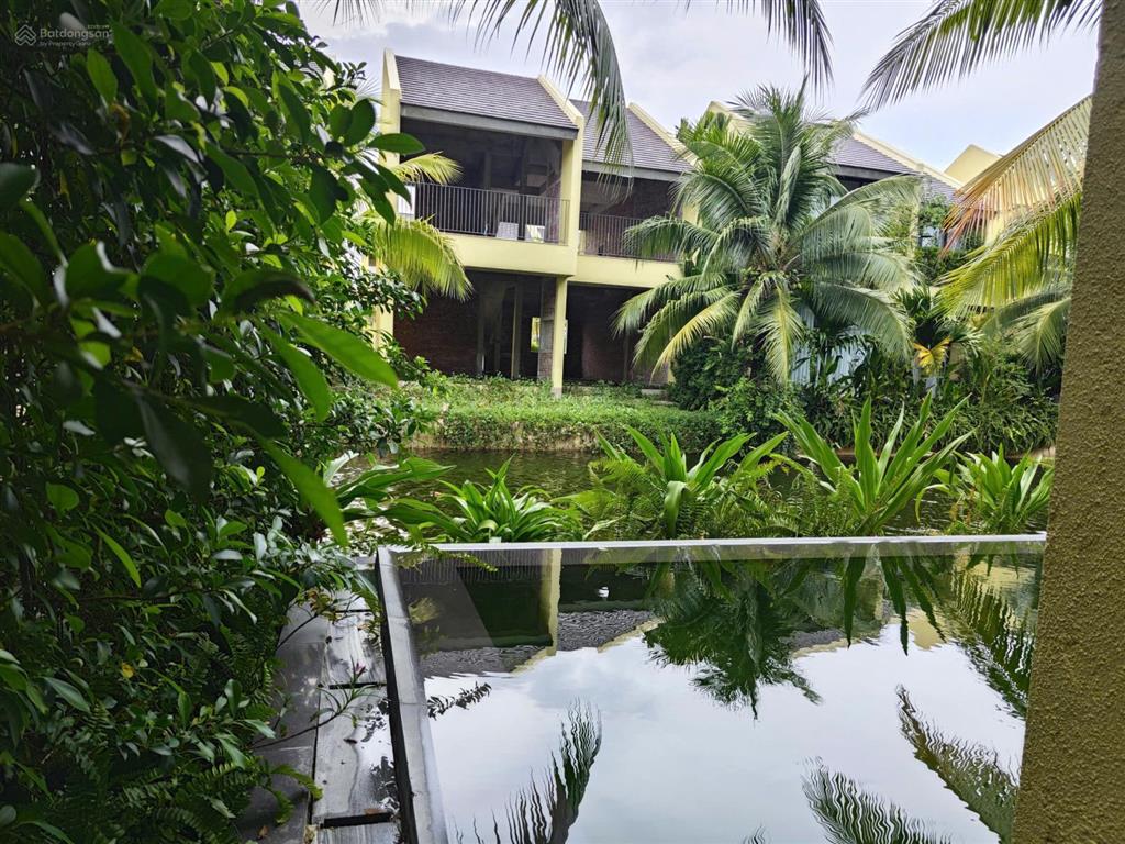 Chủ xuất ngoại cần chuyển nhượng biệt thự căn mẫu casamia calm. full nội thất, dòng tiền ổn định