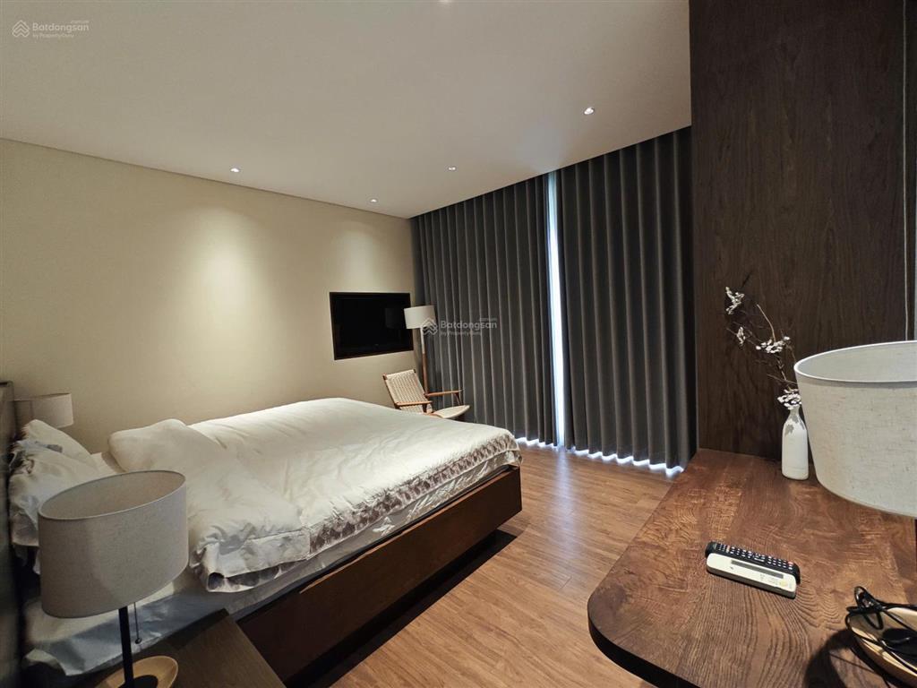 Chủ xuất ngoại cần chuyển nhượng biệt thự căn mẫu casamia calm. full nội thất, dòng tiền ổn định