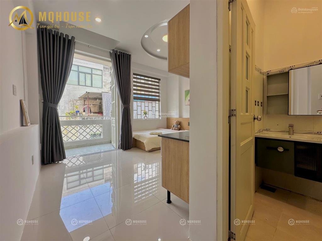 Studio ban công phòng thoáng nội thất đẹp tân phú  0909 186 ***