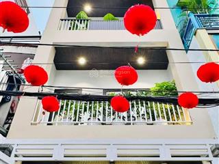 Bán gấp nhà đẹp hẻm xe hơi 6m kết cấu 3 tầng 4pn dt 5,5x17m full nội thất vào ở ngay giá 4tỷ 360.