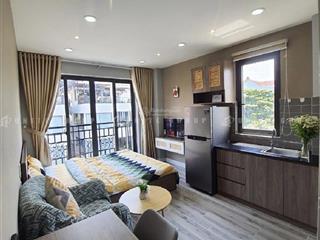 Cho thuê căn hộ ban công, full nội thất hiện đại phú nhuận gần trung tâm q1, q3, phan xích long