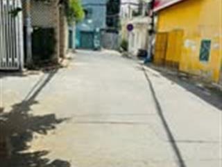 Lô góc phố  ngang bề thế hơn 13m  ngay nguyễn văn trỗi  nguyễn đình chính.