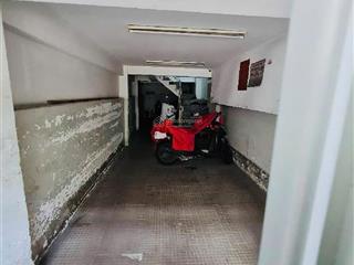 Đồng nai p15 q10  hxh 8m  7 tầng thang máy  dòng tiền ổn  44m. vừa 12.x tỷ.