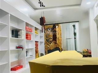 Siêu phẩm góc 2 mặt hẻm tô hiến thành, quận 10 4 tầng 49m chỉ 8.35 tỷ