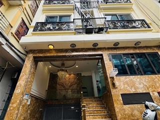 Toà chdv vip, 76 phòng, d.tiền 4.5 tỷ/n, võ chí công, cầu giấy, 176m2, mt 8m, lô góc, gara ô tô.