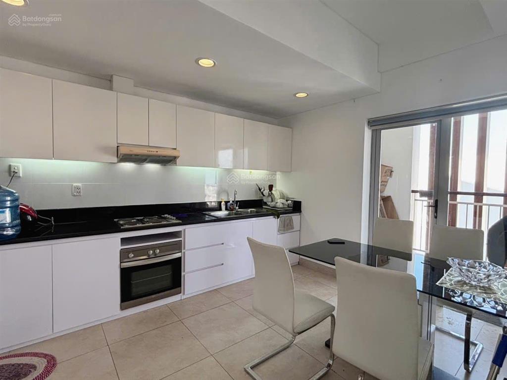 Bán gấp căn hộ indochina riverside tower view đẹp, có sẵn hợp đồng cho thuê 20 tr/tháng