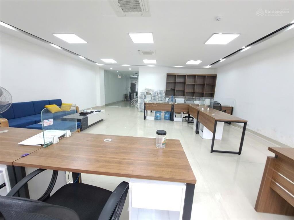 Siêu mặt phố  vị trí kim cương  view trọn mặt hồ linh đàm  vỉa hè đá bóng rộng nhất hà nội.