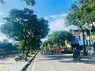 Trung tâm hai bà trưng  mặt phố 2 thoáng  vỉa hè đá bóng  sổ vuông nở hậu.