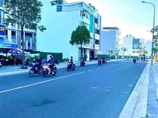 Đất bán  duy nhất 1 lô  đường 10m  dt 4x17m biển 1km  2/4  vĩnh hoà  nha trang  chỉ 2tỷ450tr