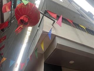 Nhà lô góc, gần công viên, chỉ 6 tỷ hơn