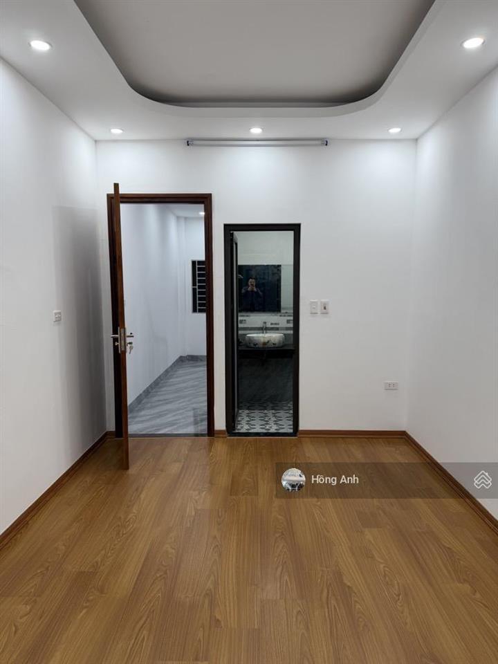 Nhà 35m 5 tầng phú lương giá 5 tỷ ô tô đỗ cửa mặt tiền rộng, nhà thoáng 3 mặt đẹp nhất khu