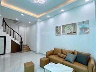 Nhà siêu đẹp trần duy hưng cầu giấy phân lô cách ô tô chỉ 10m ở ngay 35m 5tầng chỉ 8,5 tỷ