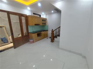 Bán nhà hồ tùng mậu cầu giấy nhà mới ỏ ngay gần phố ngõ thông dt 32m 5t mt 5,.6m giá 8.9 tỷ