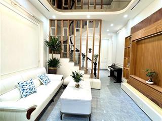 Bán nhà ngoại giao đoàn  40m2, 4 tầng, 5 pn, cách ô tô 30m