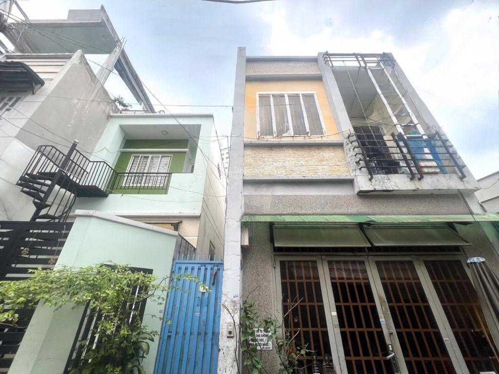 Hẻm ô tô  2 tầng đúc kiên cố  55m  gần ngã tư hàng xanh cầu thị nghè giá 6.3tỷ
