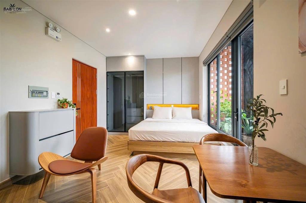 Căn studio ban công sang trọng chỉnh chu trong từ góc nhỏ