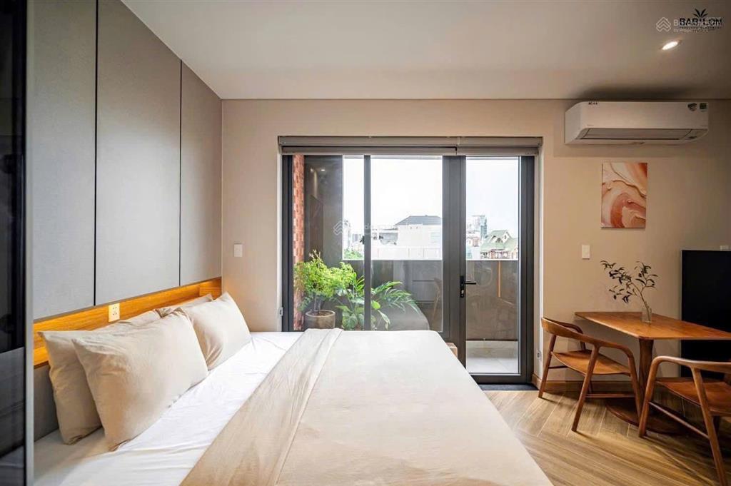 Căn studio ban công sang trọng chỉnh chu trong từ góc nhỏ