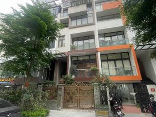 Biệt thự  nhà vườn  ô tô tránh  hàng xóm royal city  dt 95m2  mt 6m  xd 5t  thang máy