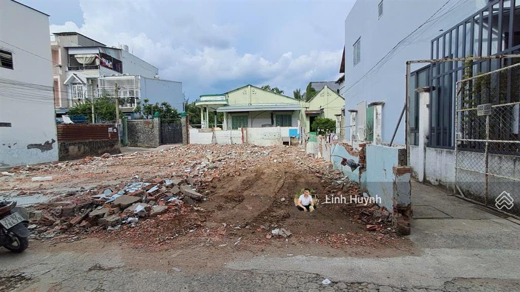 Lô đất góc 2 mặt tiền đường xe hơi ngay chợ hiệp bình sát sông hiếm có tại hiệp bình chánh