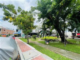 Đất ngang 13  đối diện công viên  đường phạm văn đồng  bên sông hiệp bình chánh cho thuê 300tr/y
