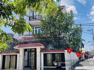 8x18m (147m2) đất 2 mặt tiền đường xe hơi  sát đường phạm văn đồng  khu bên sông hiệp bình chánh