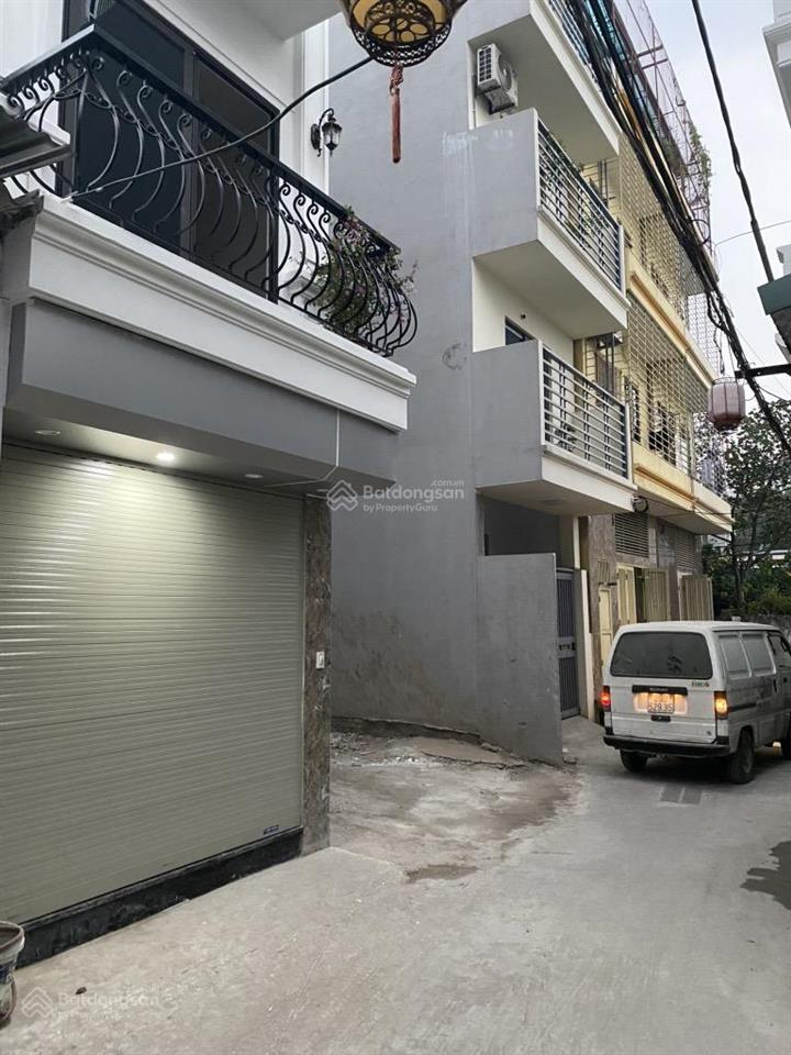 Bán nhà hữu hưng 41,8m2, 4 tầng ô tô vào được
