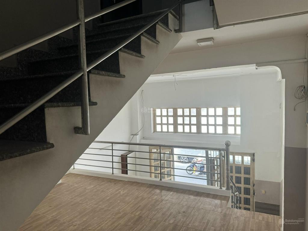 Bán nhà mặt tiền đường lê hồng phong  5 tầng  dt 52,5 m2  ngang 5,25 m  giá 17,3 tỷ