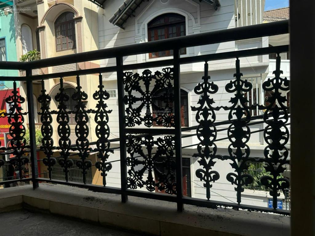 Bán nhà mặt tiền đường lê hồng phong  5 tầng  dt 52,5 m2  ngang 5,25 m  giá 17,3 tỷ