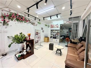 Mặt tiền góc 2 mặt tiền,kinh doanh làm đẹp, hẻm xe hơi, có chỗ ở lại, ngay phạm văn chiêu