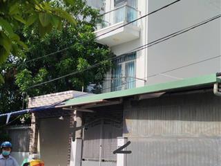 Nhà mới 3 tầng xe hơi ngủ trong nhà  ngay chung cư pegasuite  dtsd 175m2