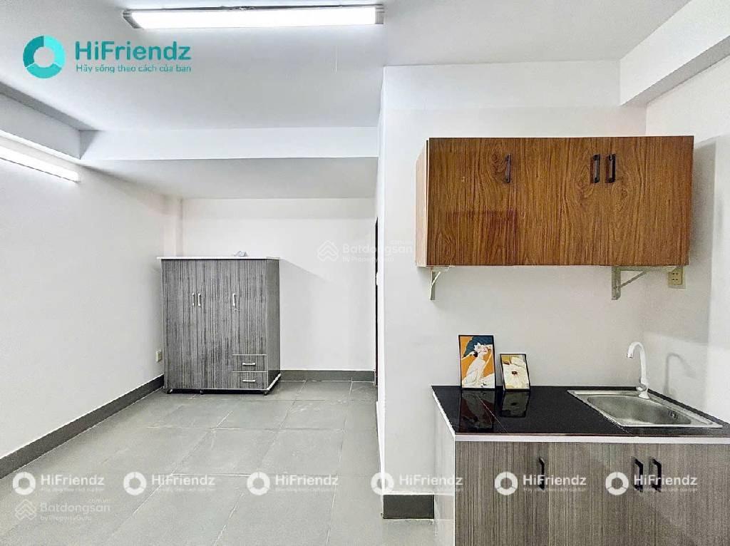 Cách cầu chà và 200m  chdv 9 phòng, doanh thu 40tr/tháng, 83m2, 5 tầng