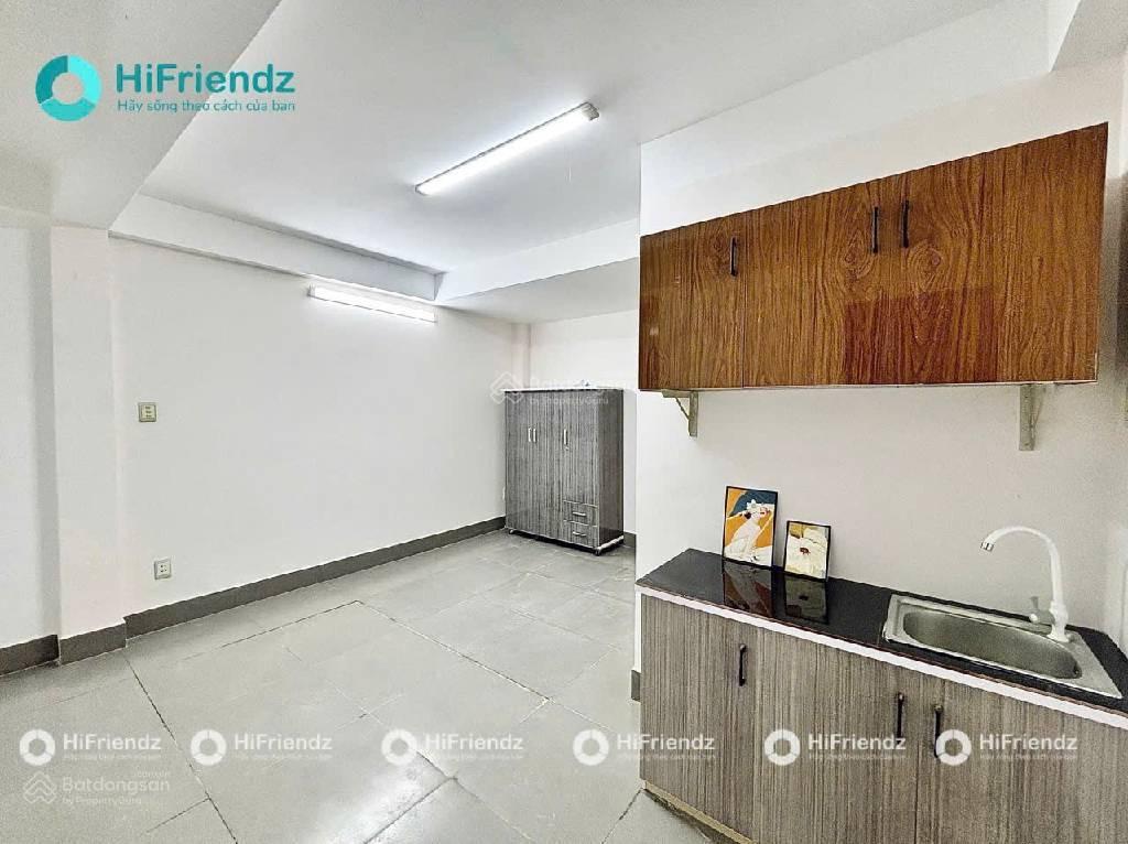 Cách cầu chà và 200m  chdv 9 phòng, doanh thu 40tr/tháng, 83m2, 5 tầng