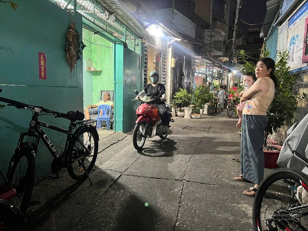 Cách cầu chà và 200m  chdv 9 phòng, doanh thu 40tr/tháng, 83m2, 5 tầng