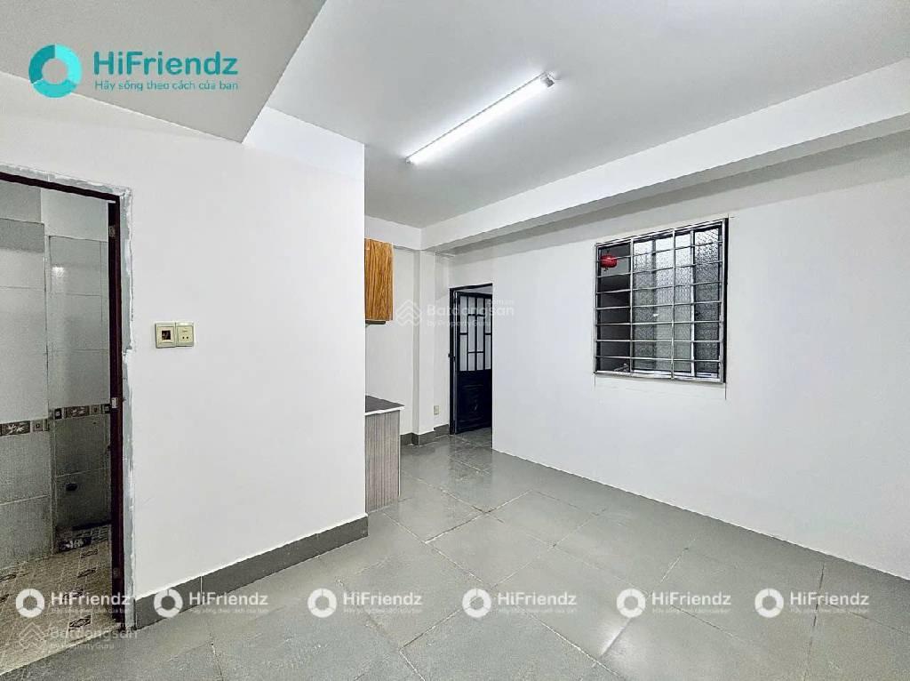 Cách cầu chà và 200m  chdv 9 phòng, doanh thu 40tr/tháng, 83m2, 5 tầng