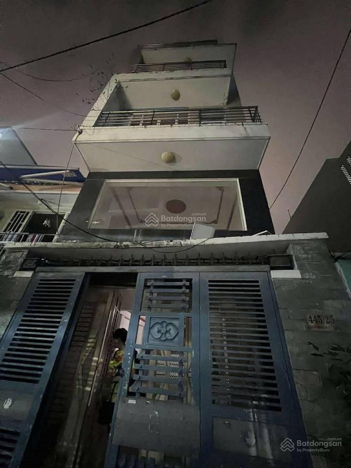 Cách cầu chà và 200m  chdv 9 phòng, doanh thu 40tr/tháng, 83m2, 5 tầng